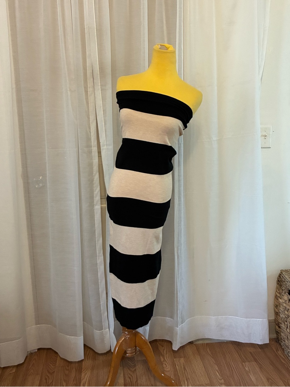 Knit Mix Striped Strapless Midi Dress in Black and Cream Size Small